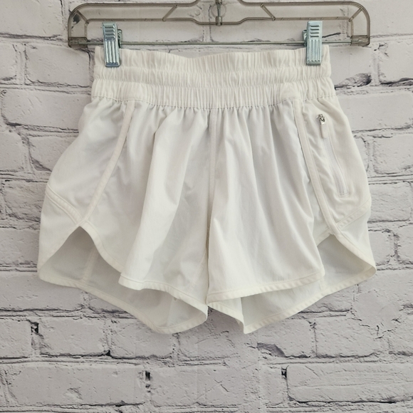 Lululemon Tracker Short - Picture 6 of 13